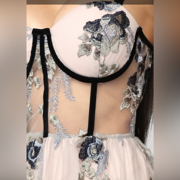 FashionNova Such A Dream Maxi Dress Blush Gray Corset Size Small 2/4 Cocktail - Picture 7 of 13